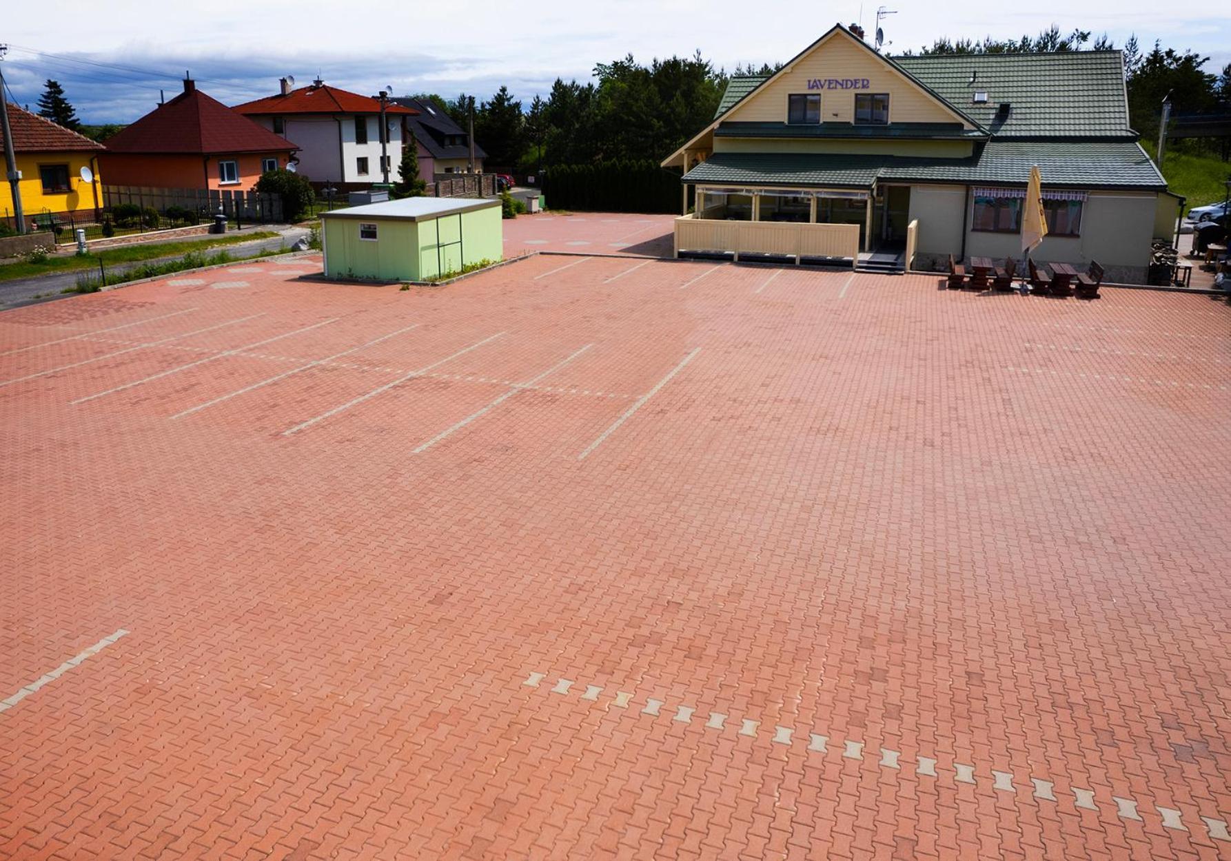 במוטל פופראד Penzion A Restauracia Lavender מראה חיצוני תמונה